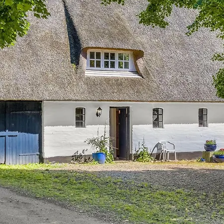Lägenhet Thilo - 39km From The Sea By Interhome